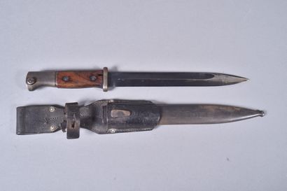 All- Baïonnette 1884-98. Poignée à plaquettes...