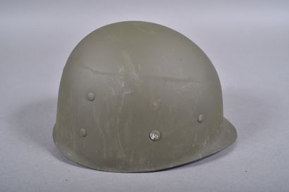 US- Casque M1. Coque en acier repeint OD....