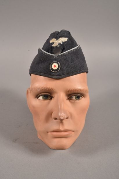 ALL. Bonnet de police d’officier de la LW,...