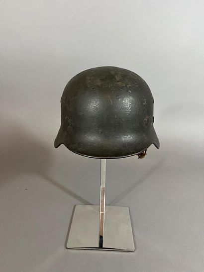 Casque Allemand m/40 de l'armée de terre...