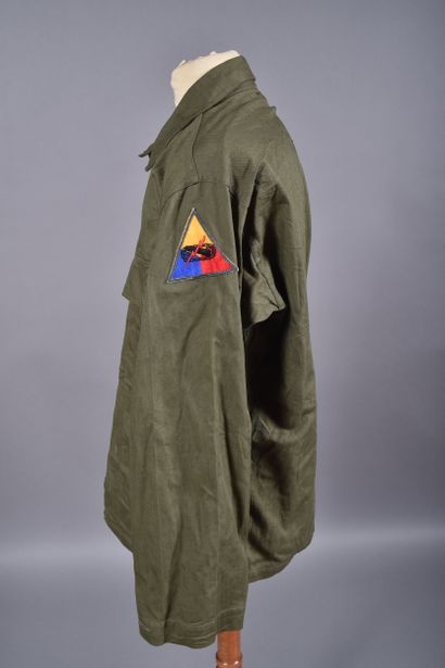 US- Veste HBT OD7 à deux poches de poitrine...
