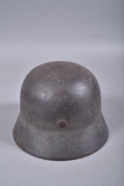 Casque Allemand m/40 armée de terre. Coque...