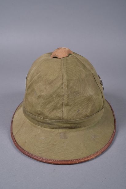 Casque tropical Allemand m/40 de l'armée...