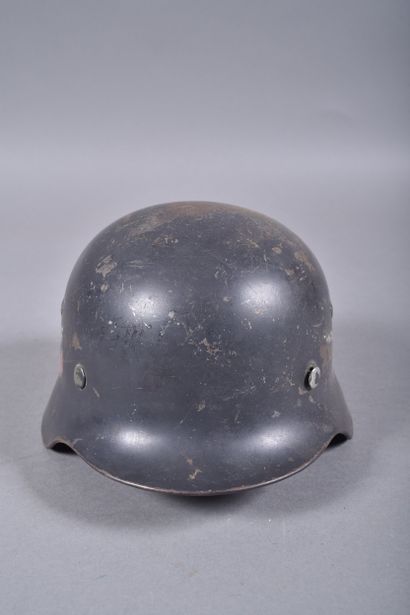 Casque Allemand m/35 double insigne de l'armée...