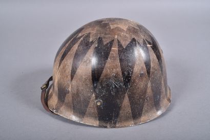 US-Casque M1. Coque en acier peint vert olive,...