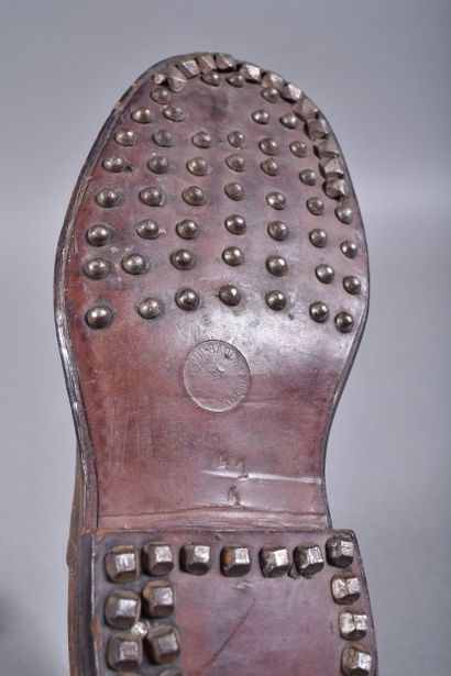 Fr- Paire de brodequins de montagne en cuir...