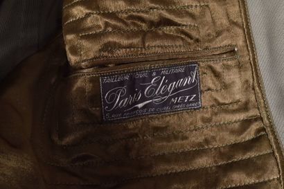 Fr- Uniforme du lieutenant Le Pontois comprenant...