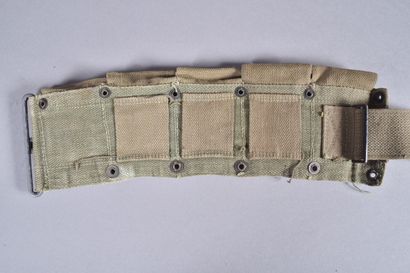 US- Lot : pochette à pansement datée 1942,...