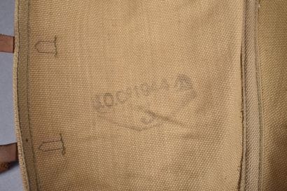 GB-Lot d’équipements en web : Une paire de...