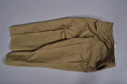 Pantalon en laine moutarde avec spécification...