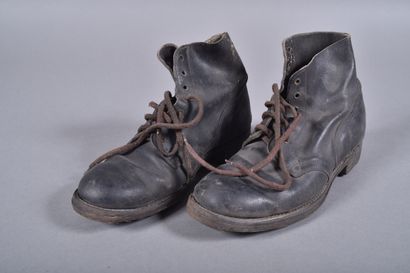 Fr- Paire de brodequins troupe modèle 1941...