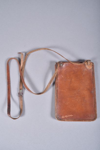 Fr- Porte-carte d’officier en cuir fauve...