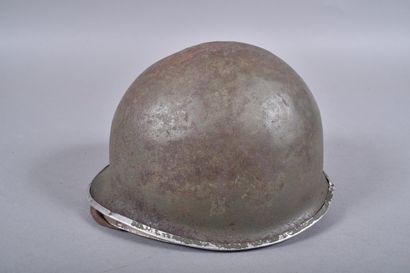 US-Casque M1. Coque en acier peint vert olive,...