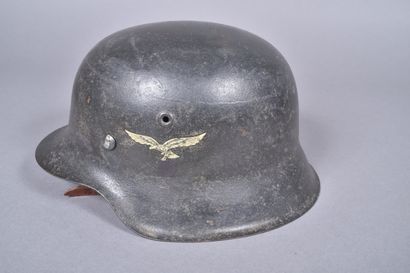 Casque Allemand m/42 de l'armée de l'air...
