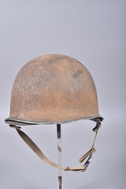 US- Casque M1. Coque en acier recouverte...