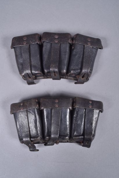All- Deux cartouchières 1911 en cuir noir...