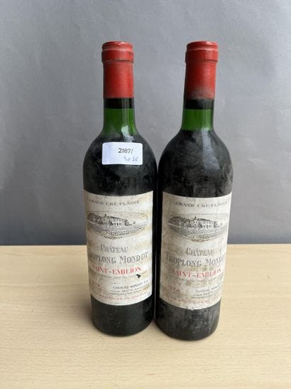 2 bouteilles Château Troplong Mondot 1974...