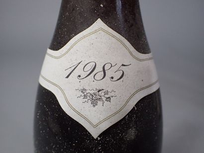 6 bouteilles Volnay Santenots 1985 Pierre...