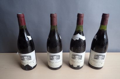 4 bouteilles Volnay Santenots 1990 Pierre...