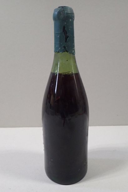 1 bouteille Volnay Clos des Chênes 1945 Maley...