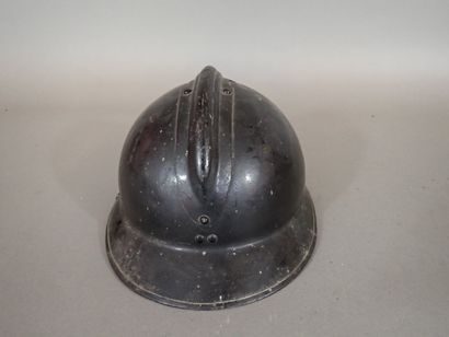 Casque Adrian mod 26, insigne gama peint,...