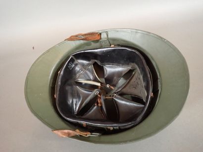 Casque Adrian modèle 1926. Casque reconditionné...
