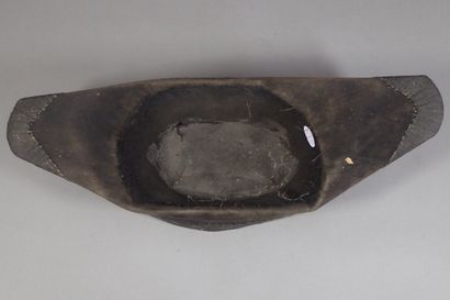 Bicorne en feutre taupé noir, avec un galon...