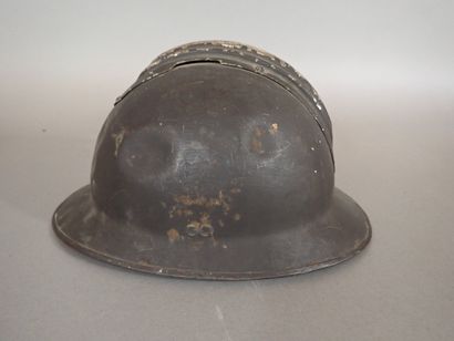 Casque français modèle 1926. Coque en acier...