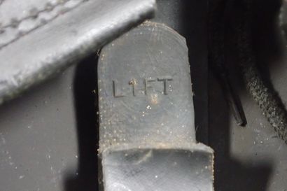 Casque britannique Mk IV. Coque en acier...