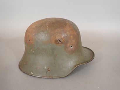 Coque de casque mod 16, peint en feldgrau,...