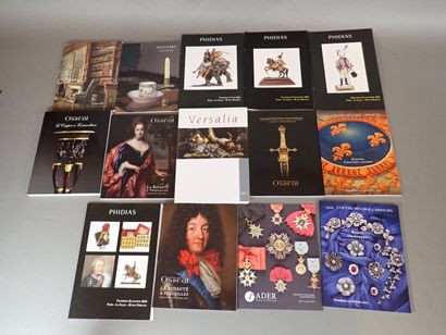 Lot de 14 catalogues de vente sur les armes...