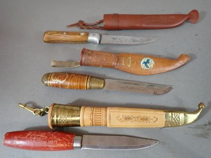 Trois couteaux Finlandais ou Suédois. Longueur...