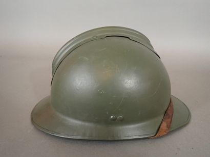 Casque Adrian modèle 1926. Casque reconditionné...