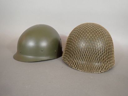 Casque de type US M1. Coque en acier avec...