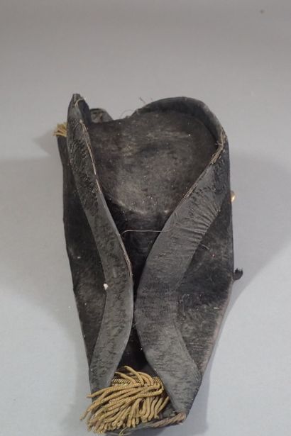 Bicorne d'officier de Marine, en feutre taupé...