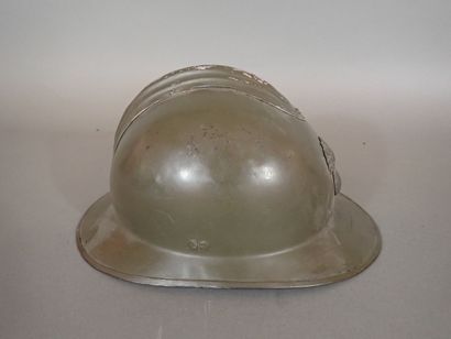 Casque français modèle 1926 en acier peint...