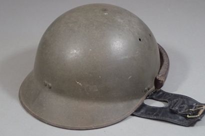 Casque français modèle 1935 des troupes motorisées....