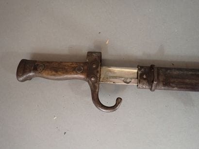 Baïonnette de Mousqueton modèle 1892. Poignée...