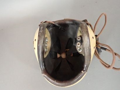 Casque de pilote Gueneau type 29 en fibre...