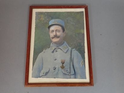 «Soldat du 224e R.I portant la croix de guerre»....
