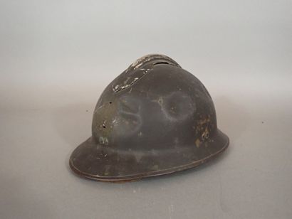 Casque français modèle 1926. Coque en acier...