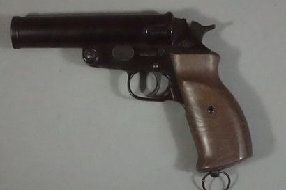 Pistolet lance fusée Mondial de fabrication...