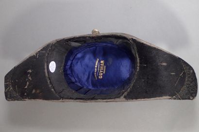 Bicorne d'officier de Marine, en feutre taupé...