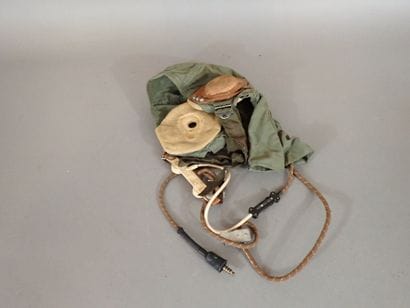 Casque de pilote Gueneau type 313, en fibre...