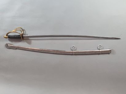 Copie de sabre dans le goût d'un sabre de...
