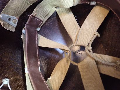 Casque français modèle 51. Coque en acier...