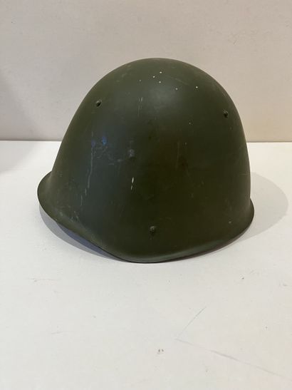 Casque d’acier soviétique Ssh 68 en acier...