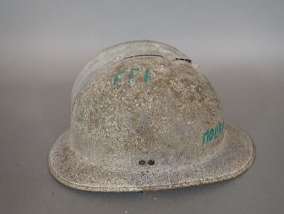 Casque Adrian mod 26, FFI, en partie repeint,...