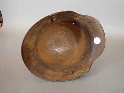Coque de casque mod 16, peint en feldgrau,...