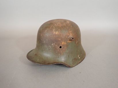Coque de casque mod 16, peint en feldgrau,...
